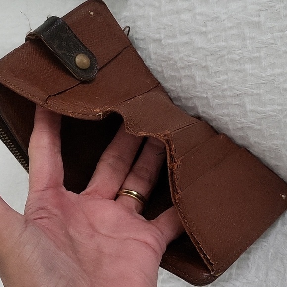 Lv wallet - Picture 2 of 5